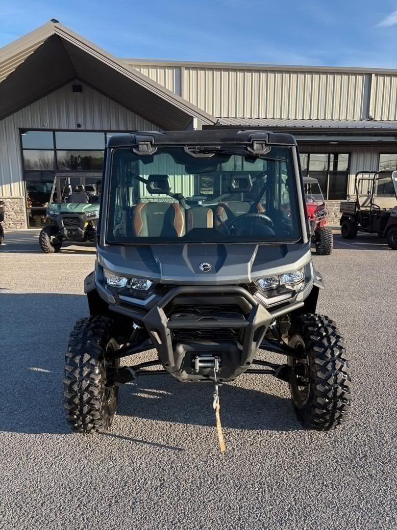 2024 Can-Am Defender Limited HD-10