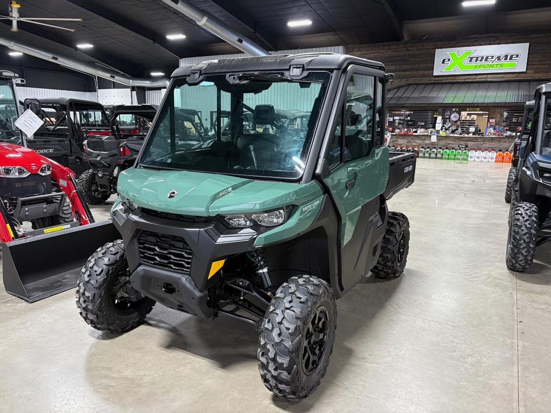 2026 Can-Am Defender HD-9 Cab with Heat